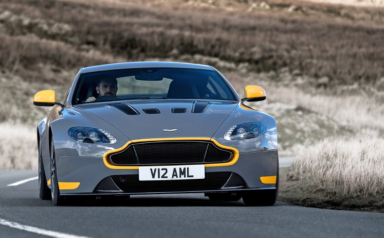 Iconic Cars with Dogleg Transmission 