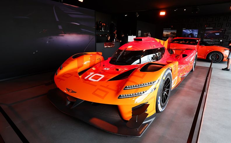 Ford Racing Strengthens Hypercar Program with Elite Drivers