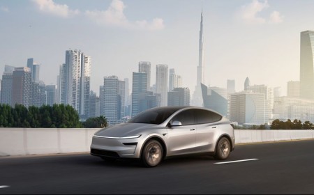 تصدر Tesla نسخة بها 6 مقاعد من سيارتها الأكثر مبيعاً عالميّاً  Premium Model Y L متوفرة الآن في الإمارات العربية المتحدة