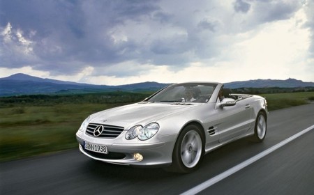 FW: سيارة Mercedes-Benz SL (طراز R 230): أيقونة رسمت ملامح الألفية الجديدة قبل 25 عامًا