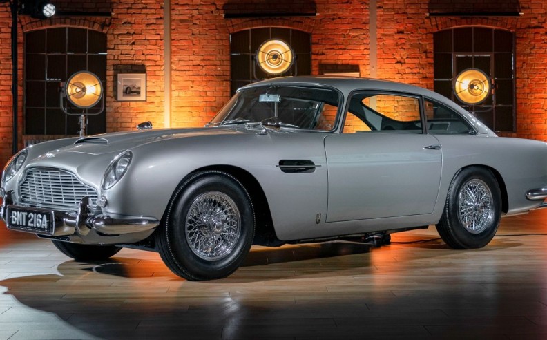 أستون مارتن دي بي 5