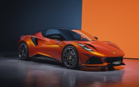 Lotus Emira 420 Sport Arrives in the UAE With 300 kmh Top Speed