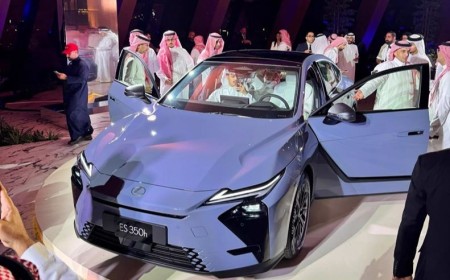 عبداللطيف جميل للسيارات - لكزس تدشن حقبة جديدة من الفخامة مع وصول سيارة ES الجديدة كلياً