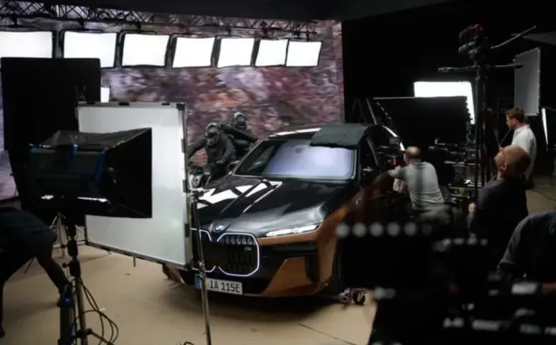 مخرج من عالم مارفل السينيمائي