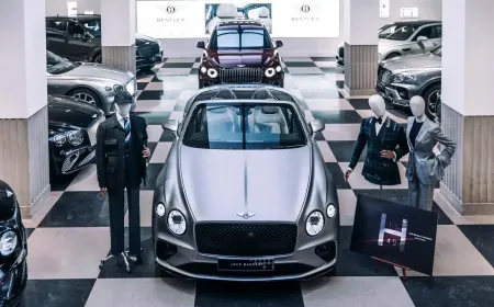 سيارة فاخرة وسترة مخصصة لك بعناية: هذا هو نتاج التعاون بين بنتلي وهانتسمان