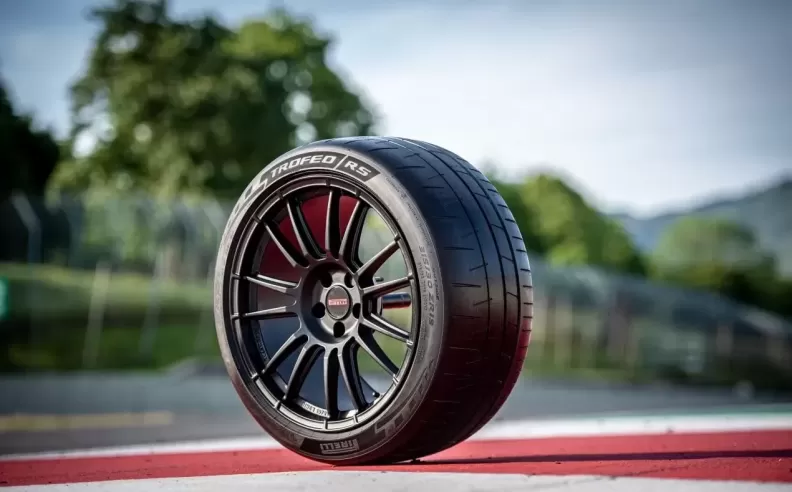 A TYRE WITH ON-DEMAND TECHNOLOGIES