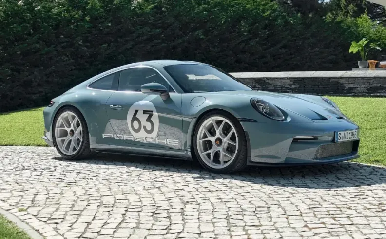 عندما يلتقي عالما الموضة والتميز في صناعة السيارات 