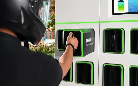 شركة تيرا تدخل التاريخ باعتبارها أول شركة تقدم تقنية مبادلة بطاريات الدراجات التي تعمل بالطاقة النظيفة في منطقة الشرق الأوسط وشمال أفريقيا!