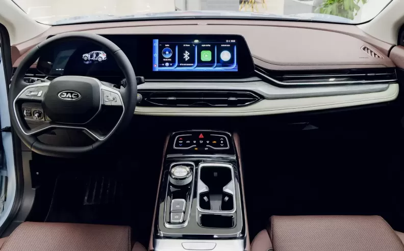 Interstellar Cockpit: High-Tech and Intelligent Features