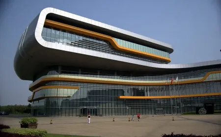 عجلات التاريخ: رحلة فريدة داخل متحف شنغهاي للسيارات