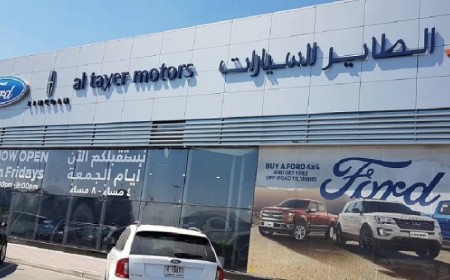 تعرف على أسطول فورد في صالات عرض الطاير للسيارات بالامارات