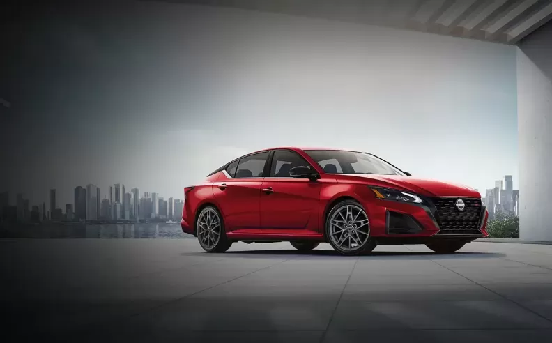 الألتيما 2024: جوهر الفخامة والأداء