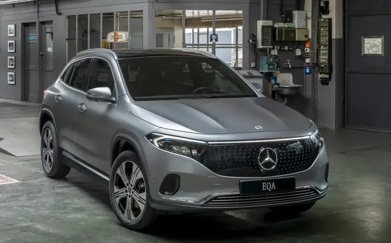 مرسيدس EQA 2024