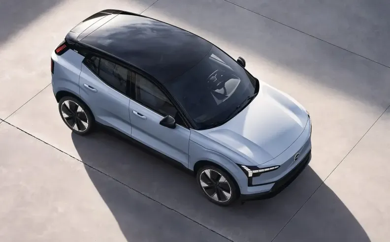 محرك وأداء فولفو EX30 