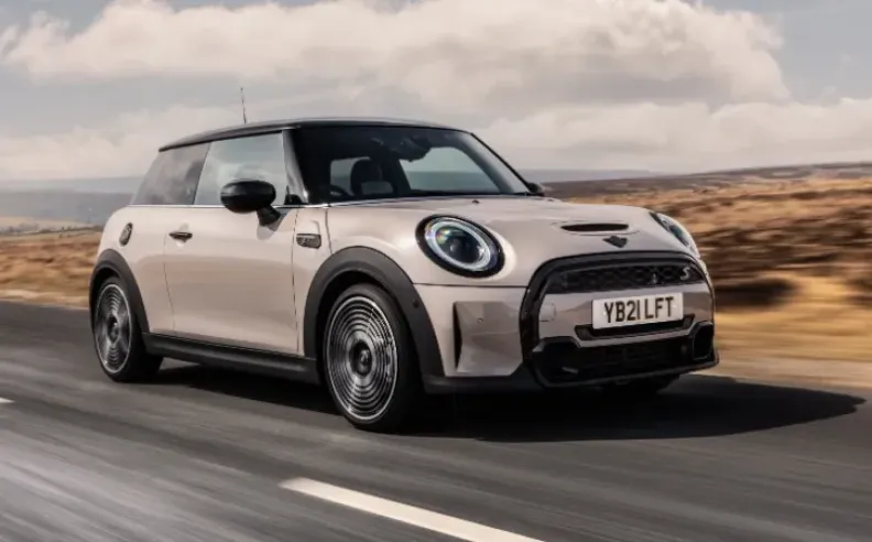 ميني هاتش سياره صغيره بالكثير من خيارات التخصيص 