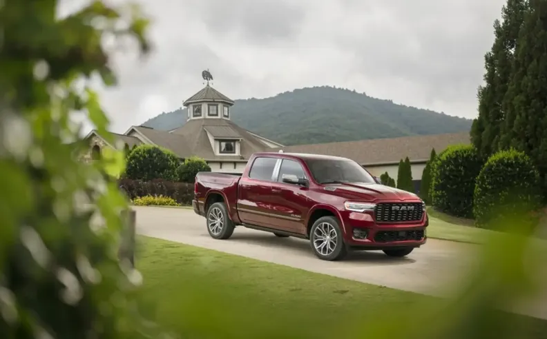رام 1500 2025: قمة النعومة والفخامة