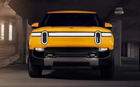 كيف تفوقت ريفيان على الجميع في تطوير المصابيح الأمامية؟