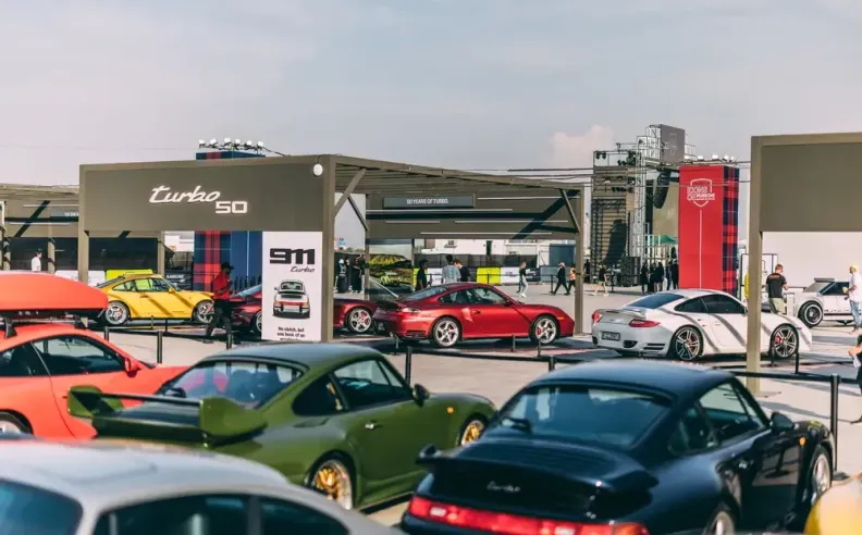 رموز بورشه يعود بحلة جديدة ليبهر عشاق السيارات والفنون