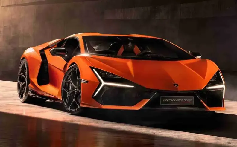 لامبورجيني ريفويلتو وأوروس SE: الهجينة الخارقة