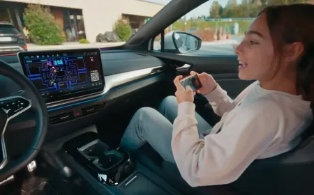 هل تفتقد تعشيق الجير؟ العب باك مان داخل سيارتك الجديدة من فولكس فاجن!