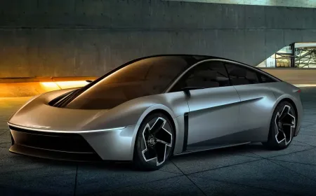 كرايسلر 300 تعود من جديد بروح كهربائية وتصميم مستقبلي