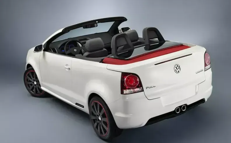 فولكس فاجن بولو GTI بسقف مكشوف