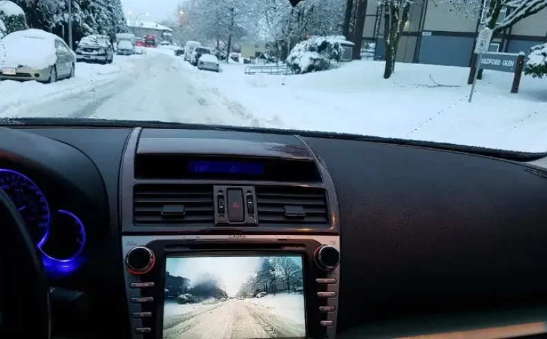 كاميرا السيارة الأمامية والخلفية