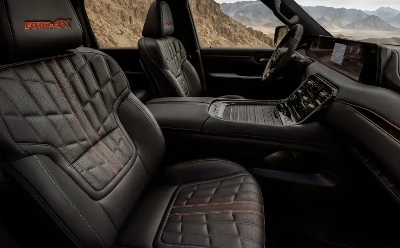 نيسان باترول PRO-4X: قوة الصحراء وأناقة المدينة بلمسات رياضية