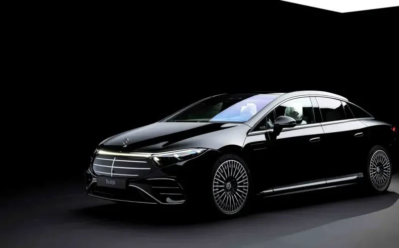 أسعار وفئات مرسيدس EQS 2025 في الإمارات