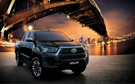 كل ما تريد معرفته عن تويوتا هايلكس 2025 في الإمارات: المواصفات والأسعار والفئات الأكثر طلبًا