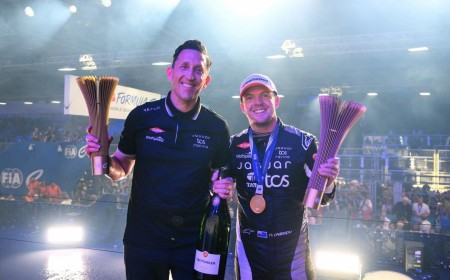 Double Victory for Jaguar TCS Racing in London as Cassidy Secures Second in Formula E Championship