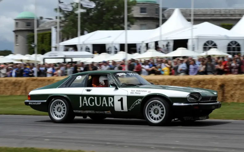 جاكوار تستعرض مستقبلها