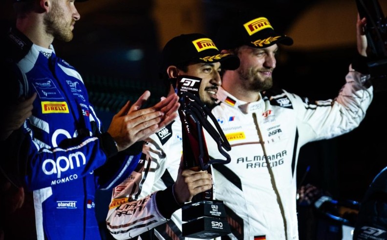 تفاصيل التصفيات وأداء متقدم في السباق الأول