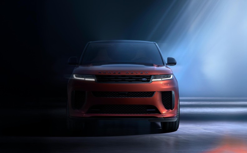 Range Rover Sport SV Carbon – A New Era of Dynamic Luxury