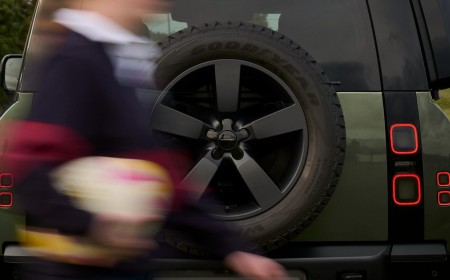 ديفندر تكرّم أول لاعبة تسجل في تاريخ رغبي السيدات