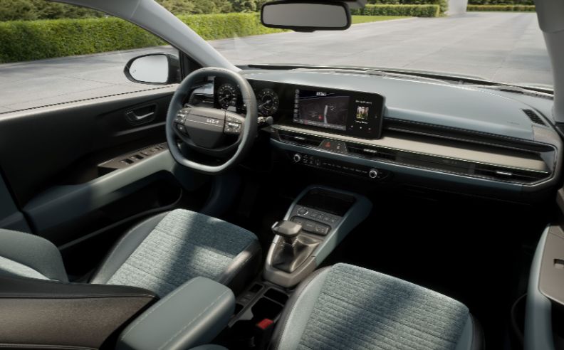 هوية تصميمية وتقنيات متقدمة لستونيك 2025