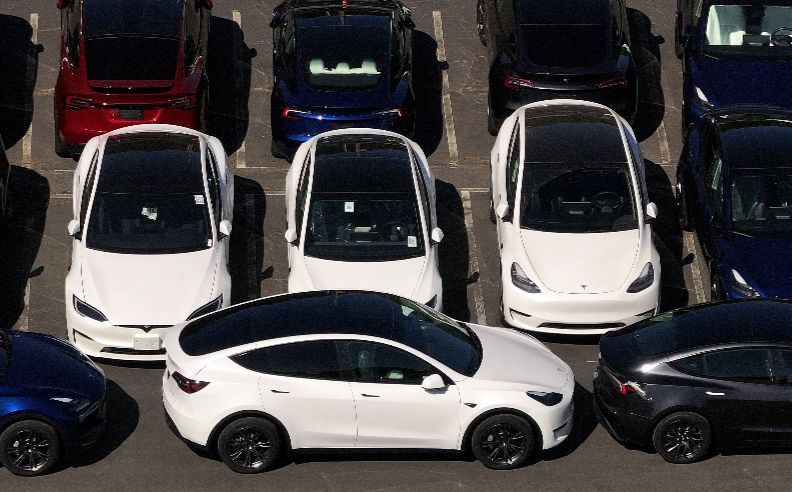 مركز تسلا الجديد في أبوظبي