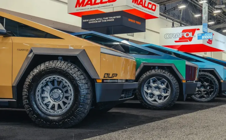 سايبر تراك تخطف الأضواء