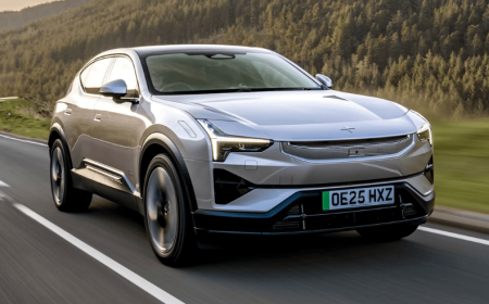 Polestar  الإمارات تُعلن عن تحديثات برمجية متقدمة لطرازي Polestar 3 وPolestar 4