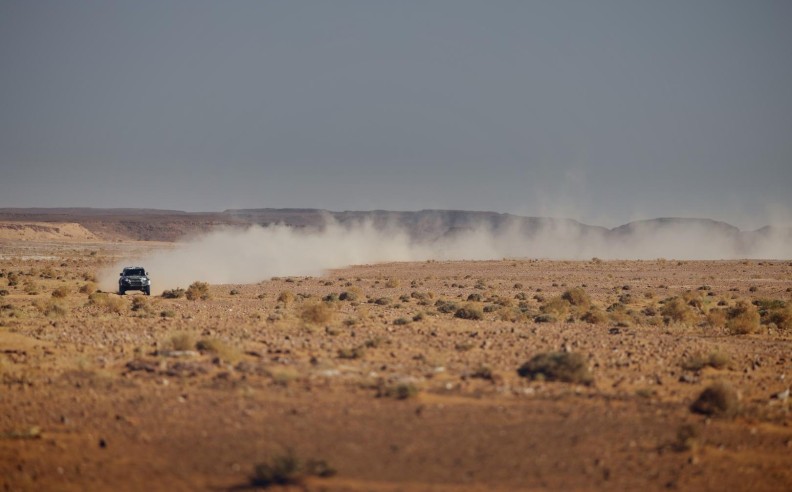 ديفندر رالي تدخل تحديات داكار 2026