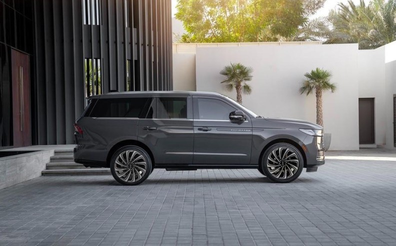 Lincoln Navigator: Elevating the Full-Size SUV Experience