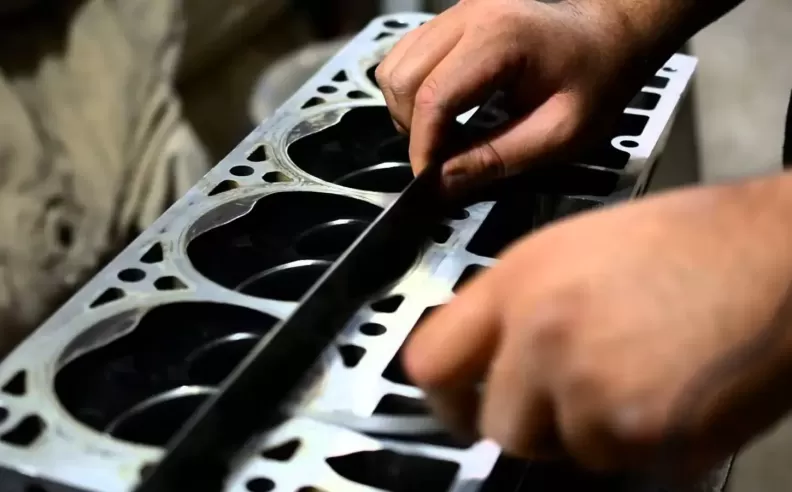 Understanding the role of the engine gasket in your car