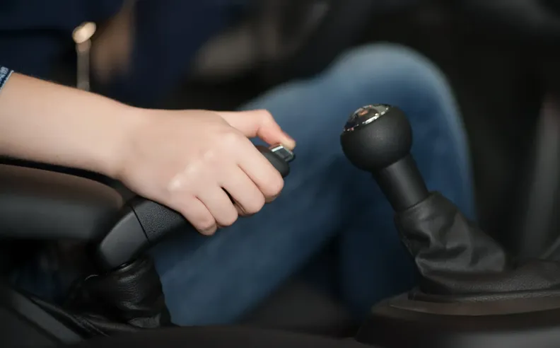 لماذا يحدث فشل المكابح؟