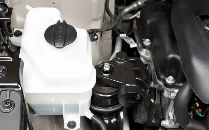 علامات تدل على أن سائل التبريد يحتاج استبدالاً