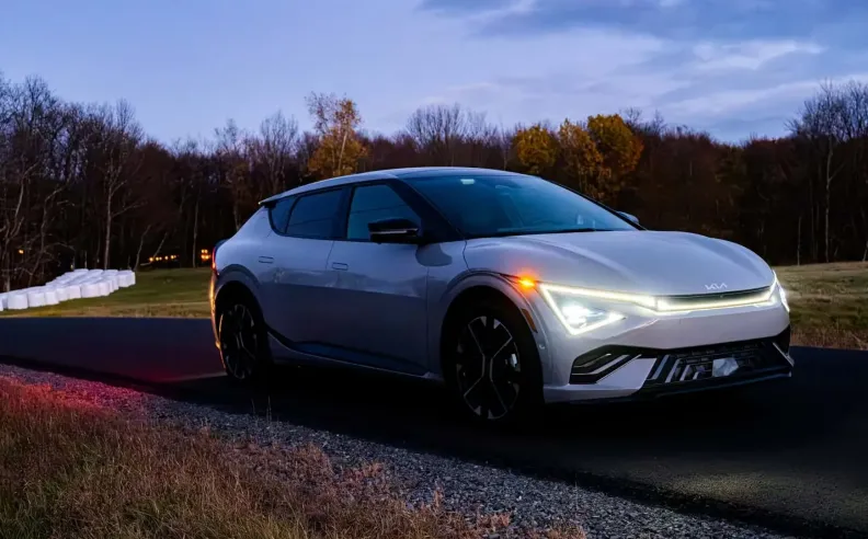 أي السيارات تأتي بمضخة حرارة؟