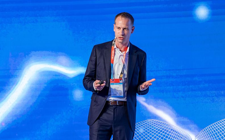 رؤى عالمية حول تأثير الذكاء الاصطناعي على مستقبل قطاع النقل