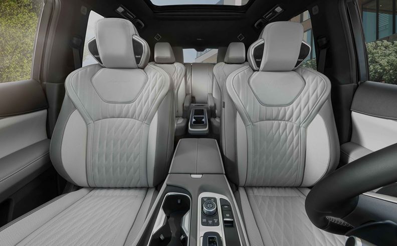 QX60 SPORT Regional Debut & Interior Innovation