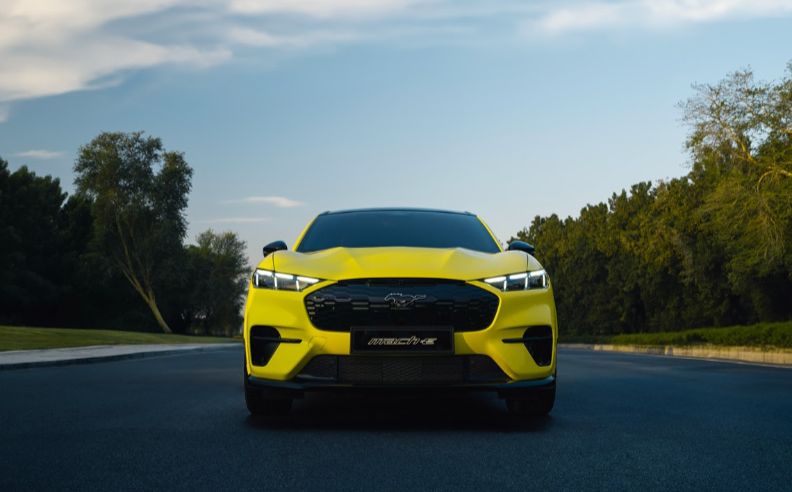 انطلاقة الأداء الكهربائي من موستانج ماك-إي