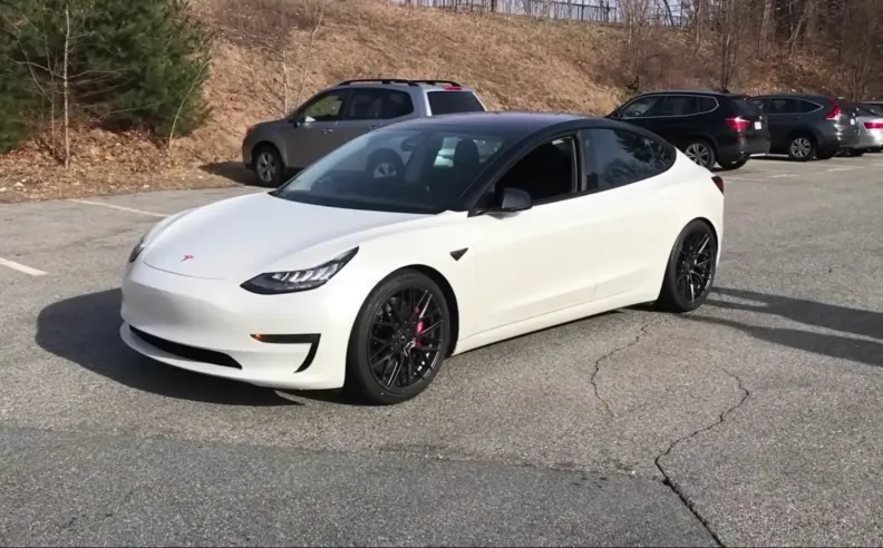 الشحن المجاني والميزات المفقودة