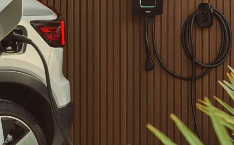 فحص الشاحن المنزلي لسيارتك الكهربائية